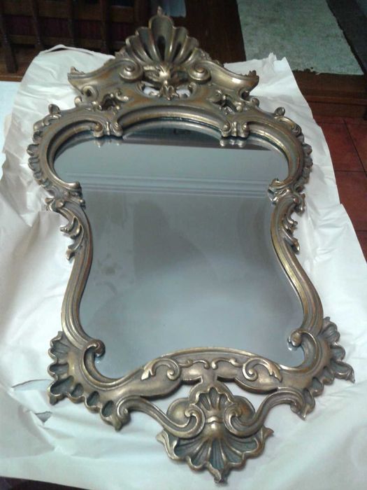 Espelho madeira pintado a tinta dourada com patina rústica PREÇO DESOC