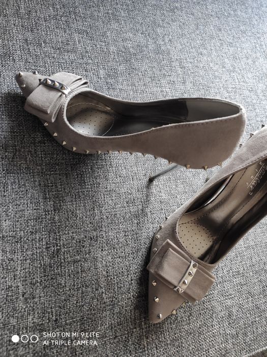 Buty damskie na obcasie