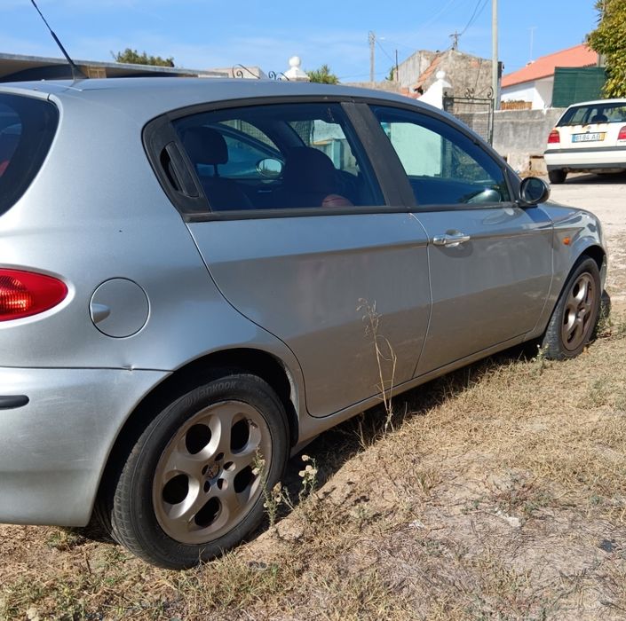Alfa Romeo 147 1.9 Jtd 8V de Setembro 2001 — photo 2