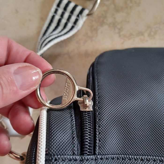 Torebka Lacoste mała