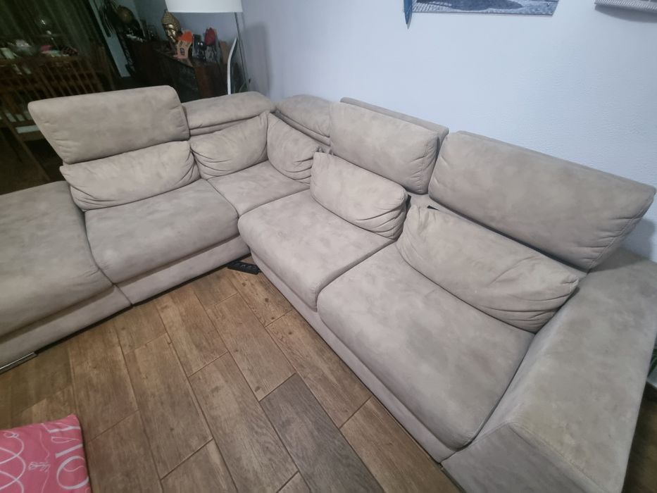 Sofá com chaise long