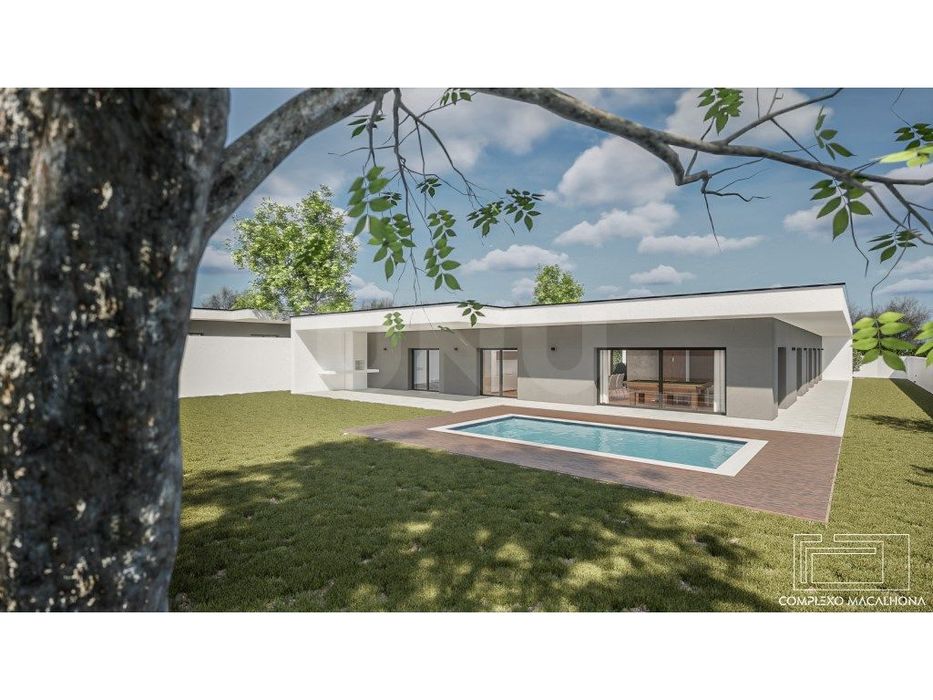 Moradia T4, independente, para venda - Alfeizerão, Alcobaça