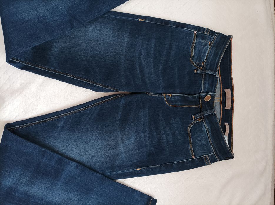 Jeansy damskie Guess 90% bawełna rozmiar 24