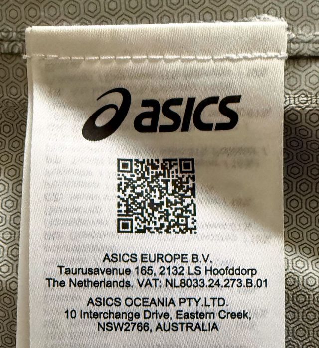 Kurtka ASICS z technicznej linii biegowo-trekingowej