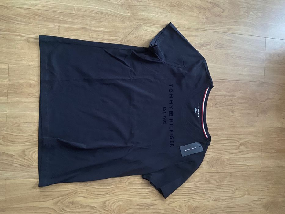 Nowa koszulka rozmiar 46Tommy Hilfinger