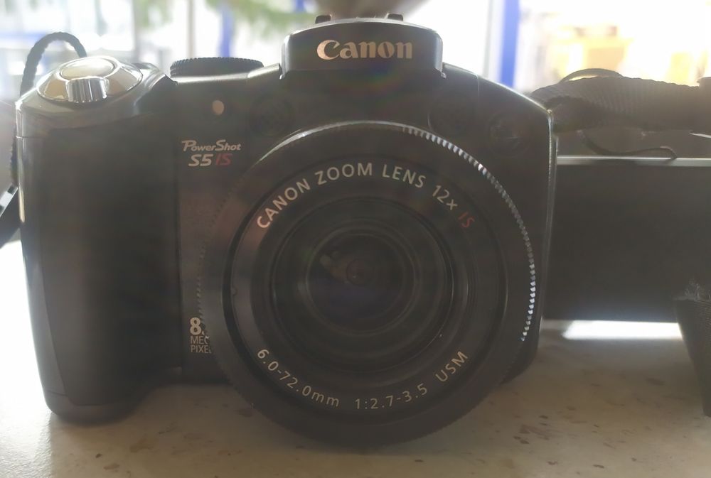 Фотокамера Canon Poweshot S5 is