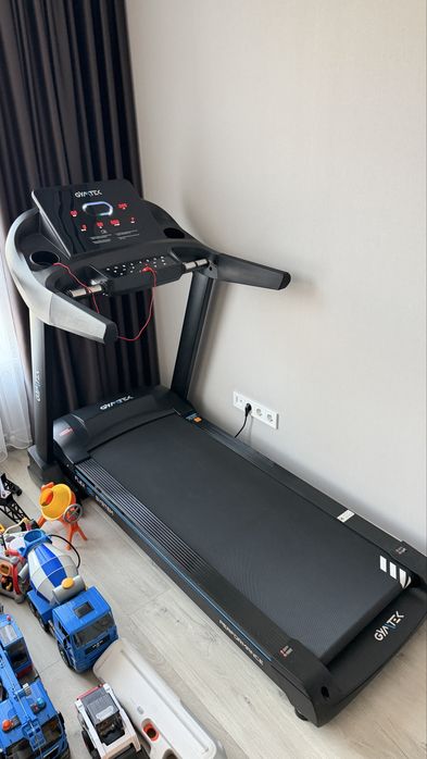 Беговая дорожка Gymtek XT900