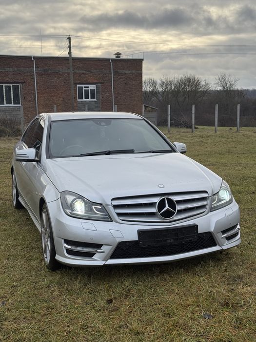 Лобове скло w204 w211 w212 w245 w166 w164 Авторозборка Мерседес Шрот
