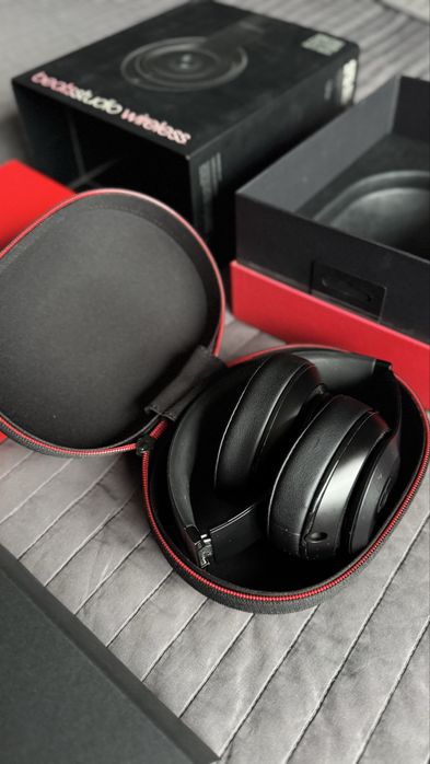 Beats by Dr. Dre Studio 2