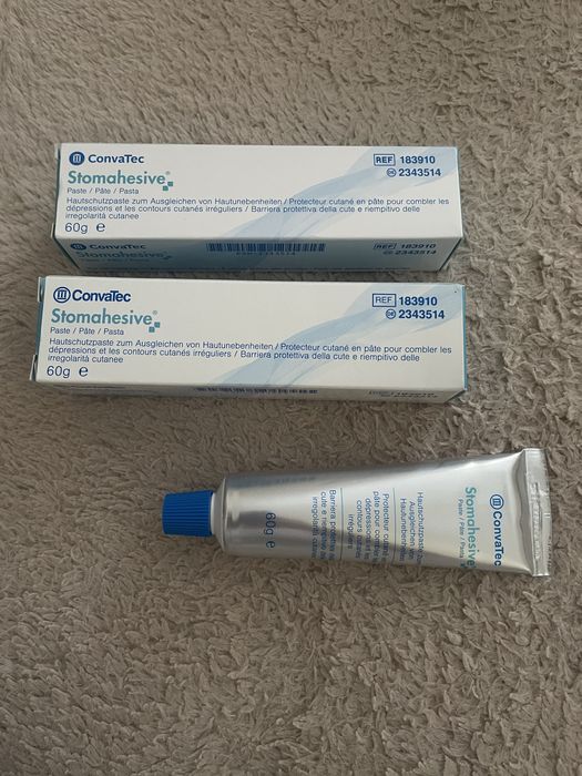 Герметизуюча паста для стоми