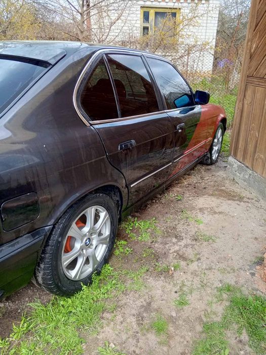 Продам BMW 525 срочно