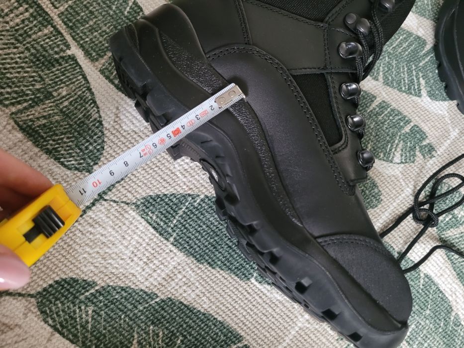 Buty wysokie  na grubej podeszwie damskie Wojas nowe