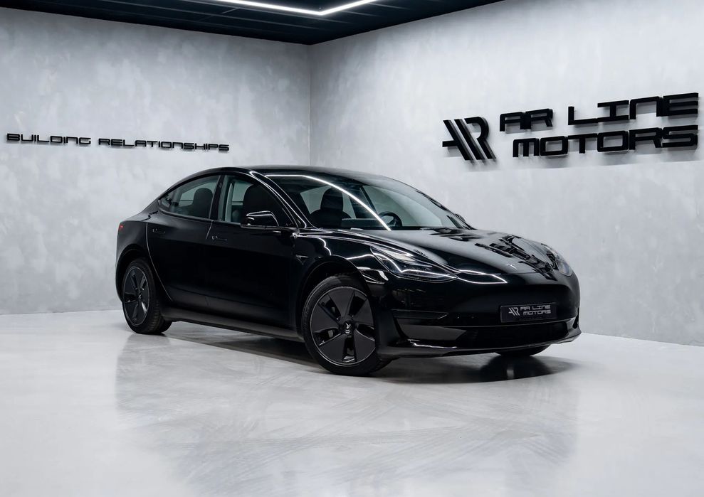 Tesla Model 3 Standard Range Plus RWD