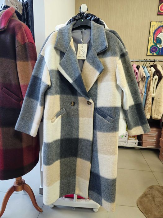 Płaszcz beżowy kratka r. Uni Italy, wełna cudo !!!