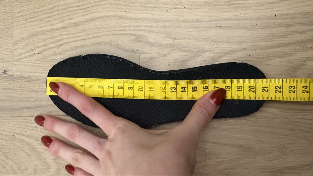 Дитячі кросівки asics розмір 32,5 - 21 см устілка