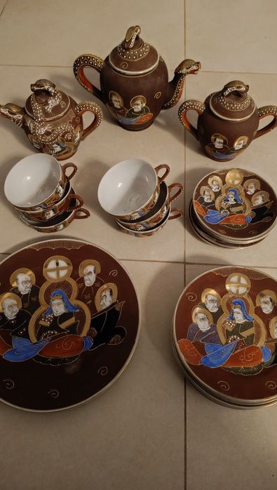 Set completo de loiça japonesa Satsuma Moriage Dragon Ware
