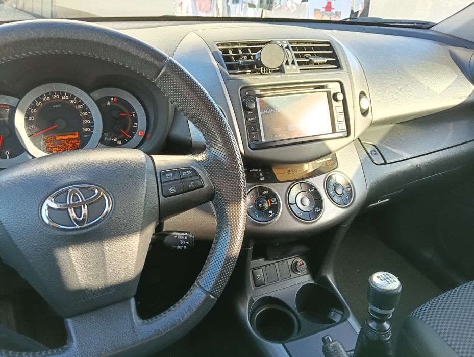 Toyota RAV4 2.2d4d 150cv 4x4 
12/2012 
+/-230000km
12/2012 
+/-230000km