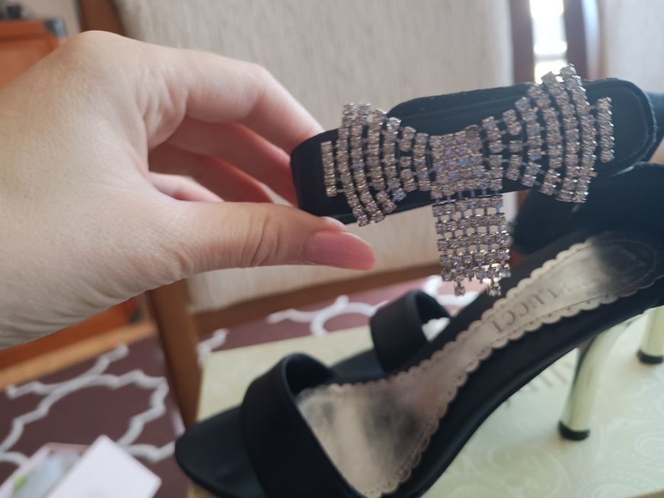 Sandały na szpilce rozmiar 37