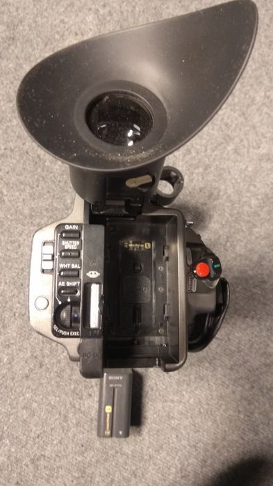 Видеокамера Sony DSR-PD170P формата DVCAM