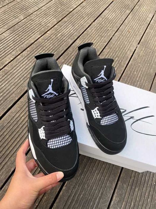 Jordan 4 Retro White Thunder R.40