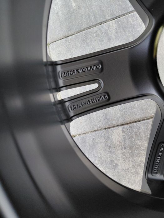 Koła Volvo xc60 19 cali zimowe FV23%