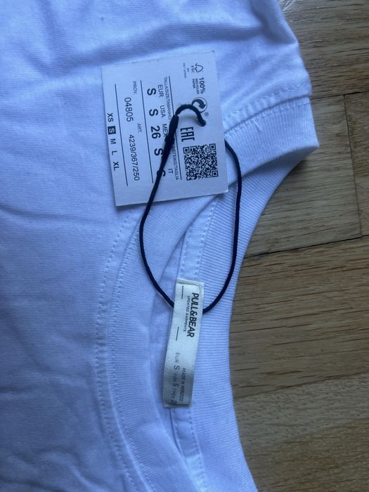 біла футболка Pull&Bear