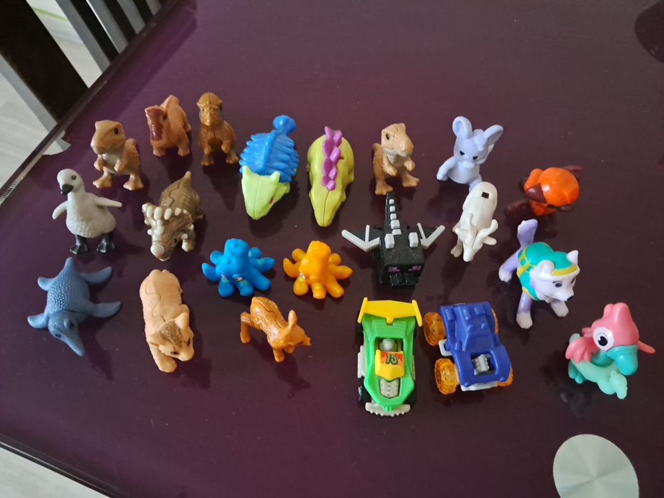 Zabawki   figurki
