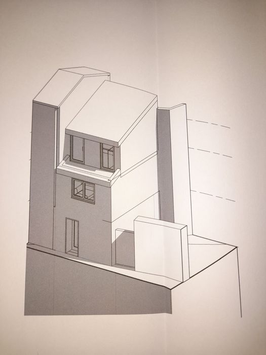 Casa para recuperar com projeto, 3 andares