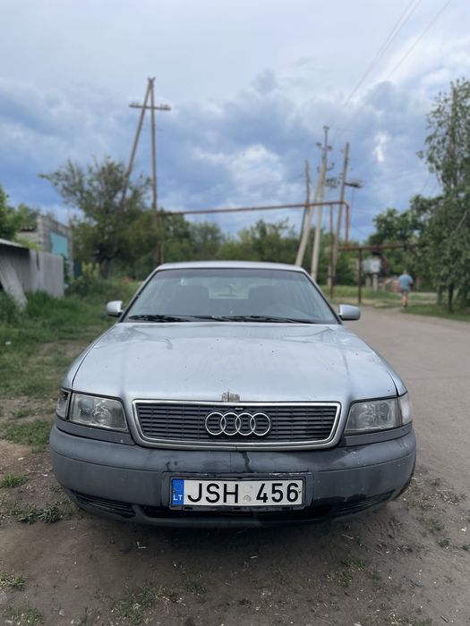 Audi A8 3.7 Quattro