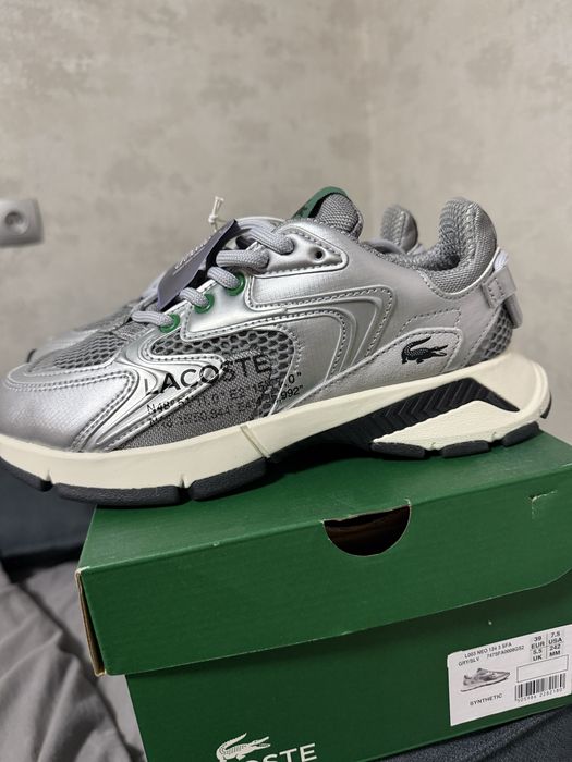 Жіночі кросівки Lacoste