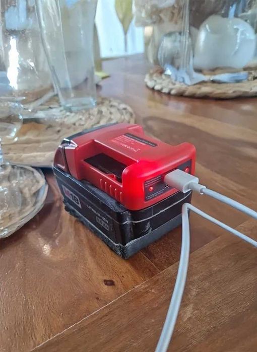 Adapter Przejściówka do Baterii MILWAUKEE M18 Tworzy Powerbank z USB