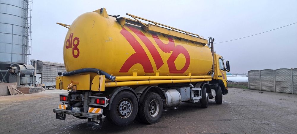 Volvo z wydmuchem do paszy