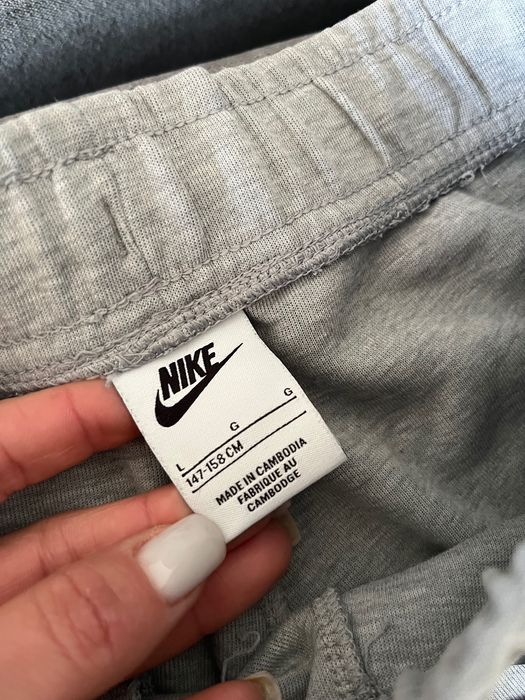 спортивні штани Nike Tech Fleece 10-12 років