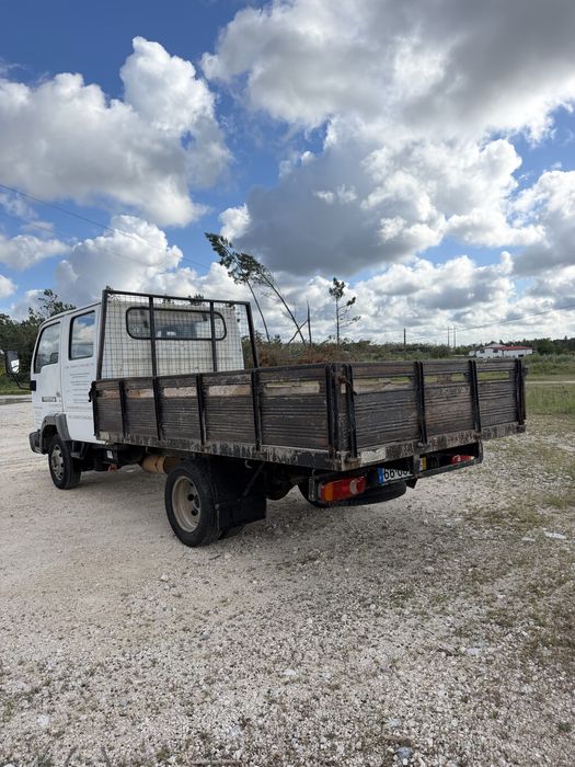 Nissan Cabstar E120 ( Com Avaria )