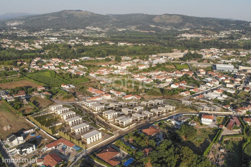 Moinhos Housing Development in Santo Estevão de Briteiros, Guimarães