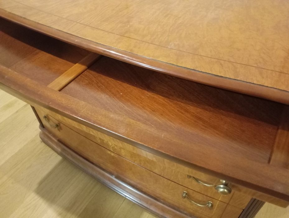 Cómoda oferta do espelho