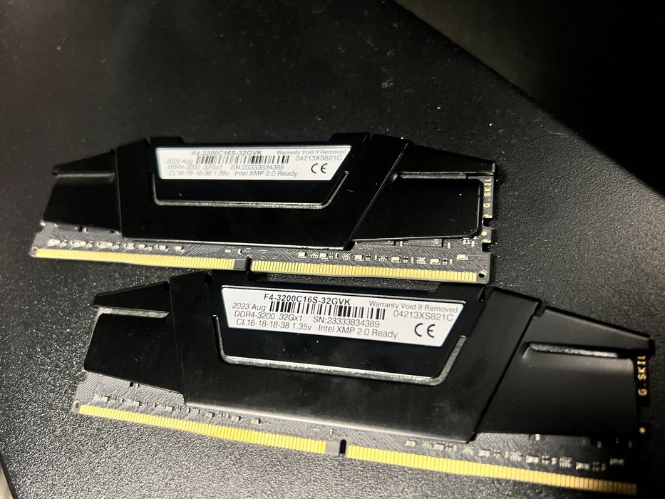 2 dimms Ram 32gb x 2  64 gb de ram Ddr4