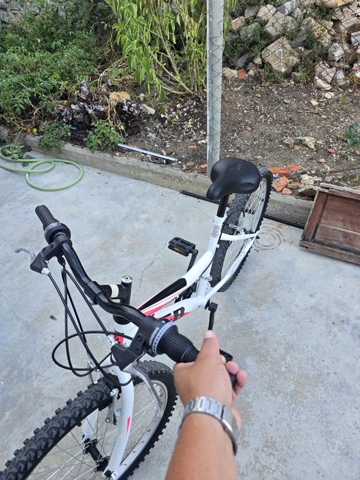 Bicicleta muito nova