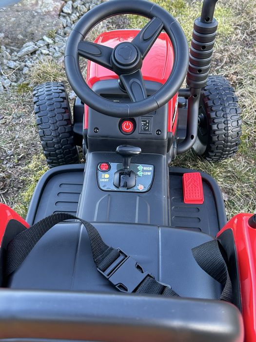 Traktor na akumulator z Przyczepką Pilot 137cm 12V Miękkie koła EVA