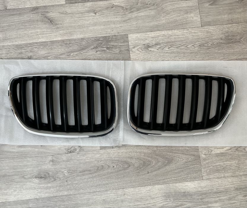 Ноздри Решітки радіатора на рестайлінг капот на BMW X5 E53