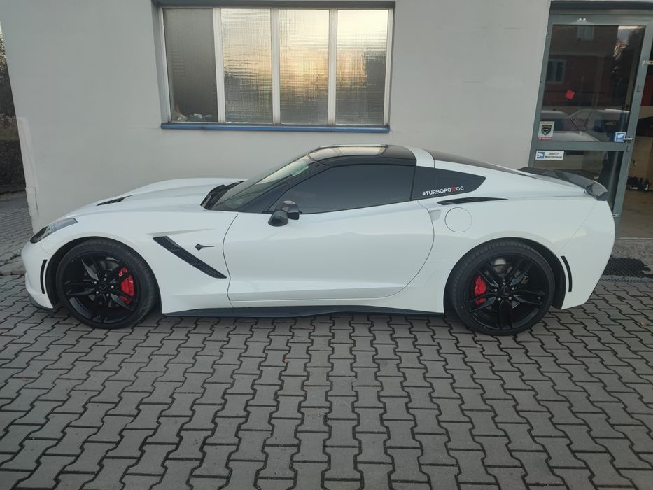 Zabezpieczenie karoseri  lakieru  samochodu bezbarwną folią PPF