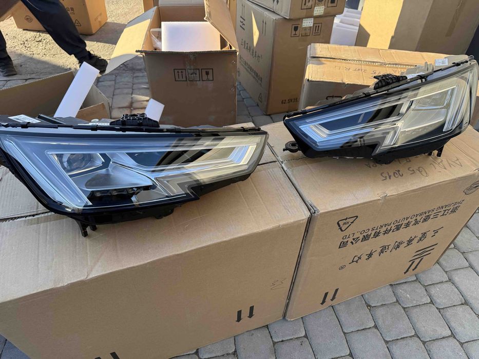Фари AUDI A4 B9  2016-2019 рік Full led права та ліва