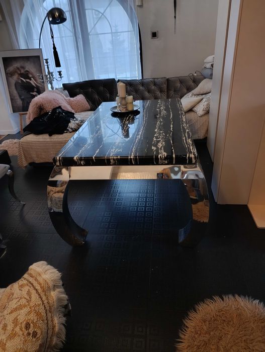 Stół w stylu Ludwik, kamienny blat