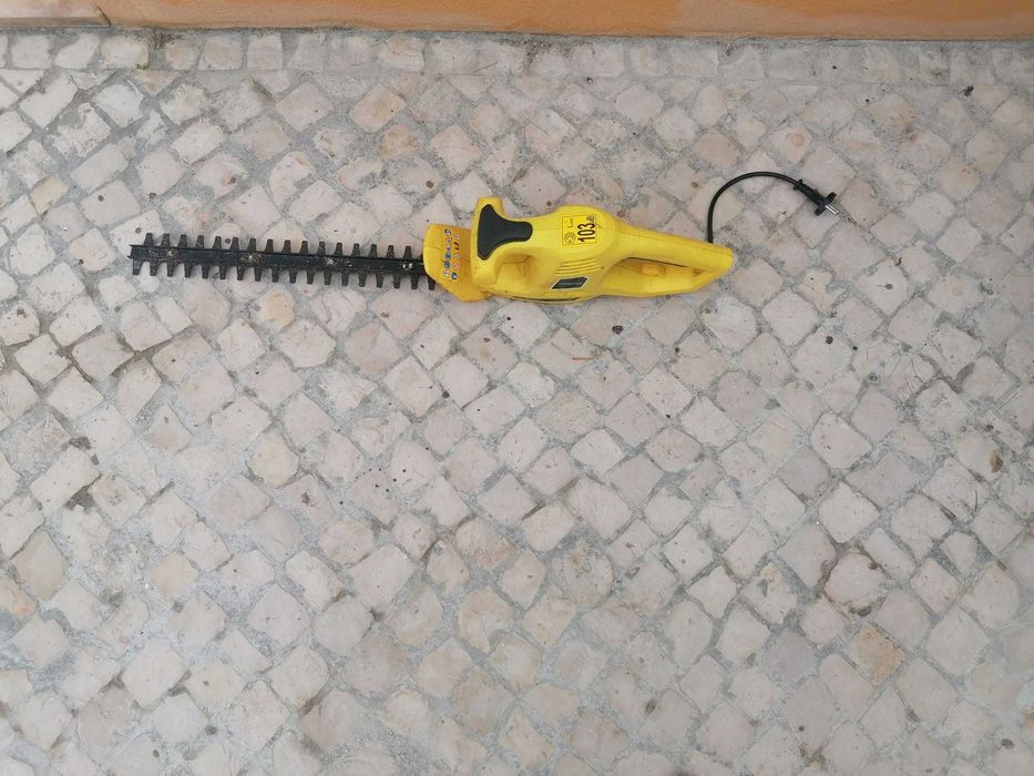 Corta Sebes eléctrico