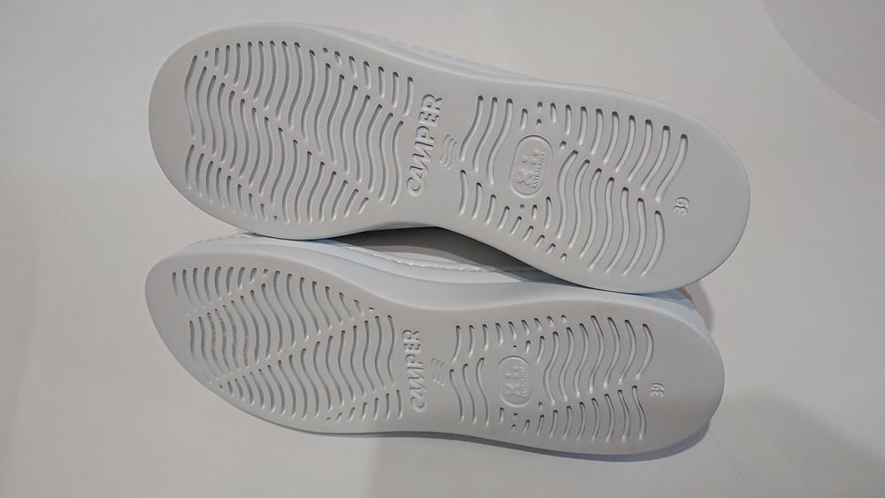 Женские кожаные кеды Camper 38 39 кожа кроссовки слипоны летние туфли