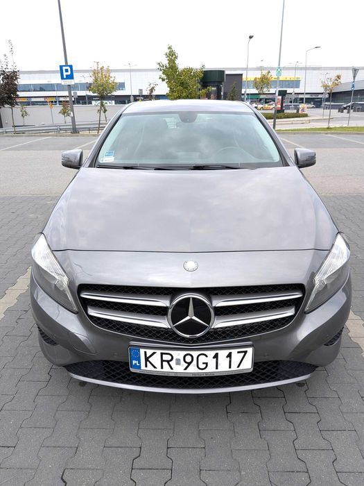 samochód mercedes