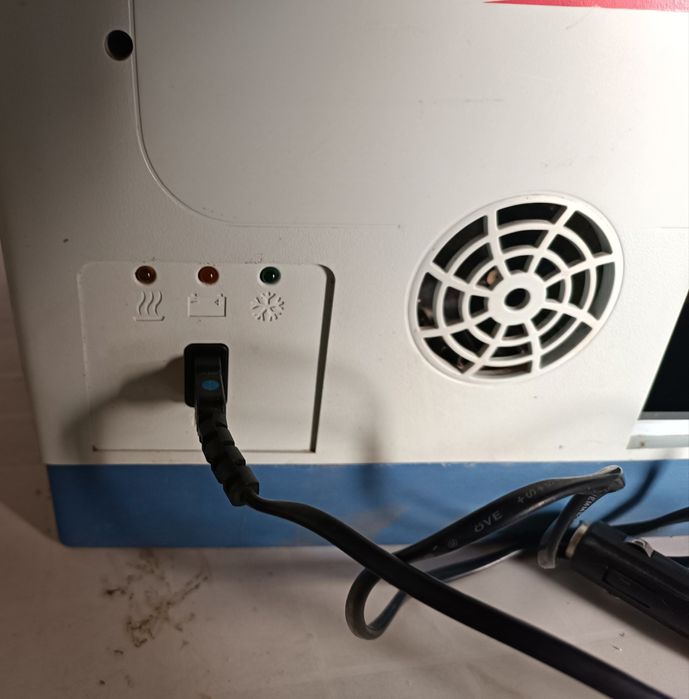 Geleira camping gaz faz frio e quente 35 litros