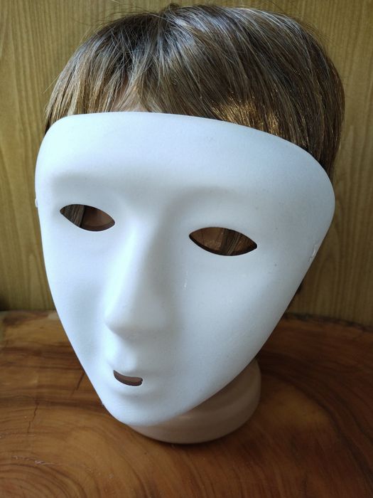 Маска безликий, карнавальная маска,хеллоуин, венецианская маска