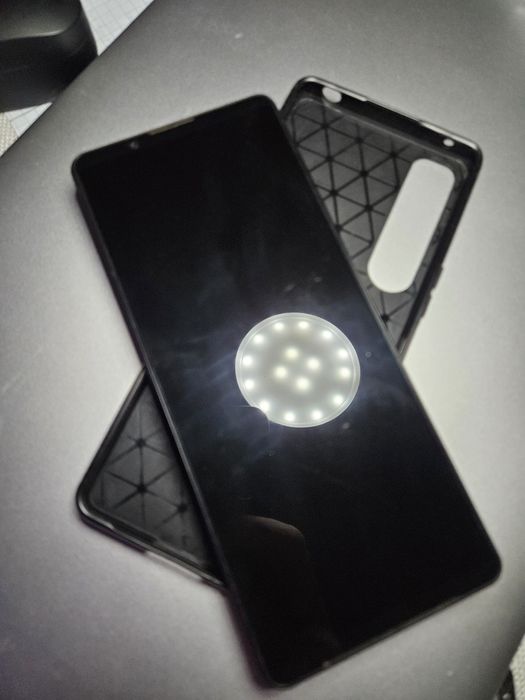 Продам Sony Xperia 1 IV