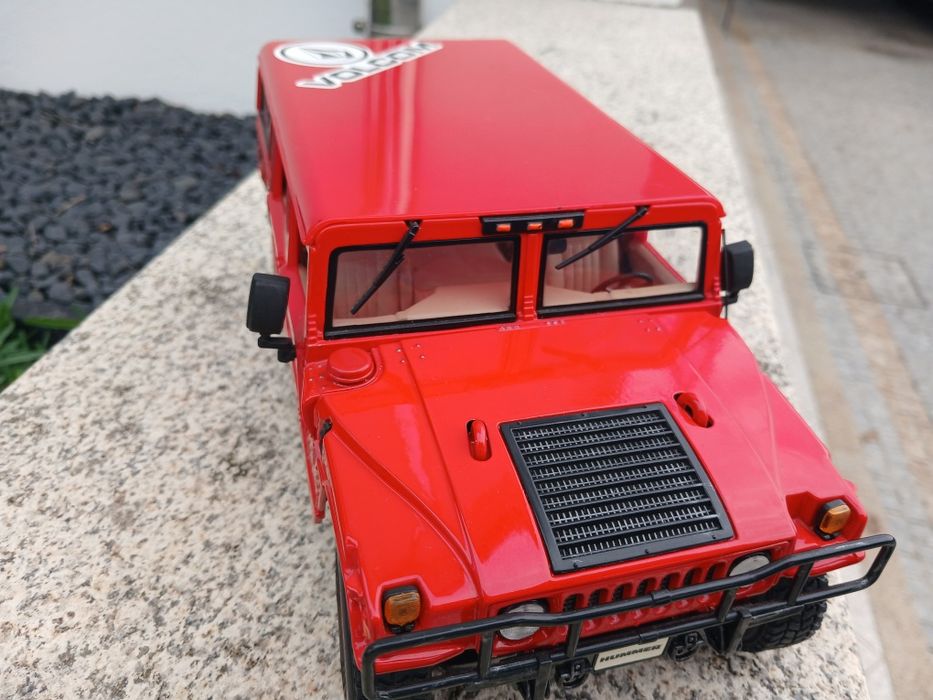 Red Hummer Wagon 4 portas